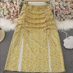 Yellow high waisted skirt